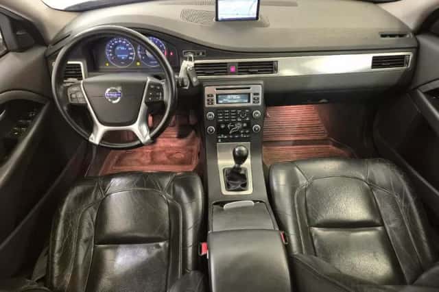 Volvo V70 (2010) thumbnail 6