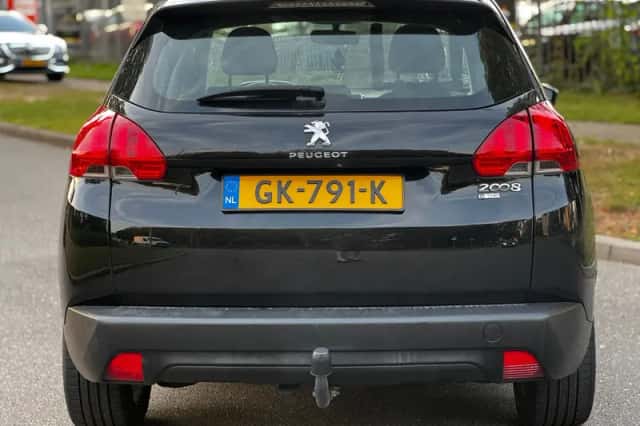 Peugeot 2008 (2015) thumbnail 3