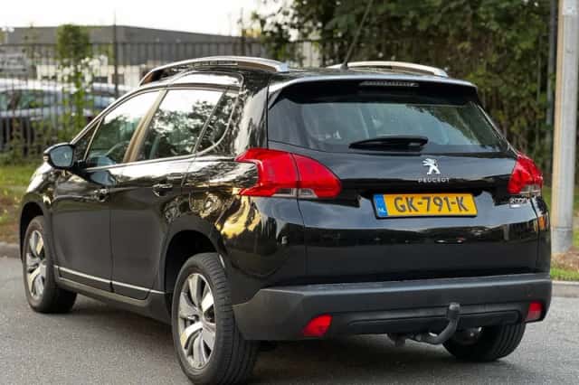 Peugeot 2008 (2015) thumbnail 4