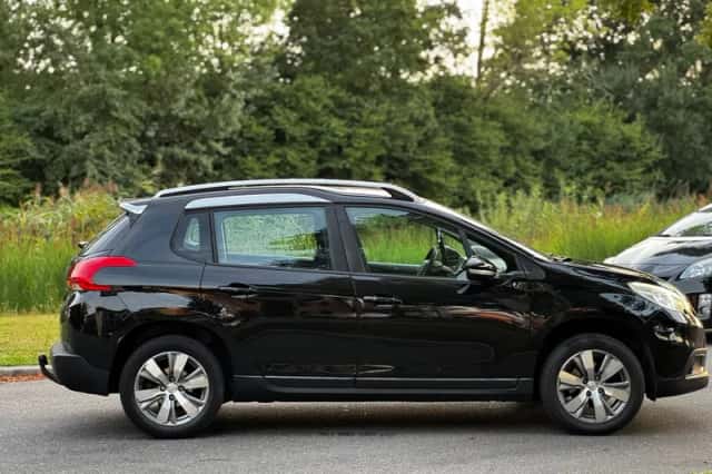 Peugeot 2008 (2015) thumbnail 5