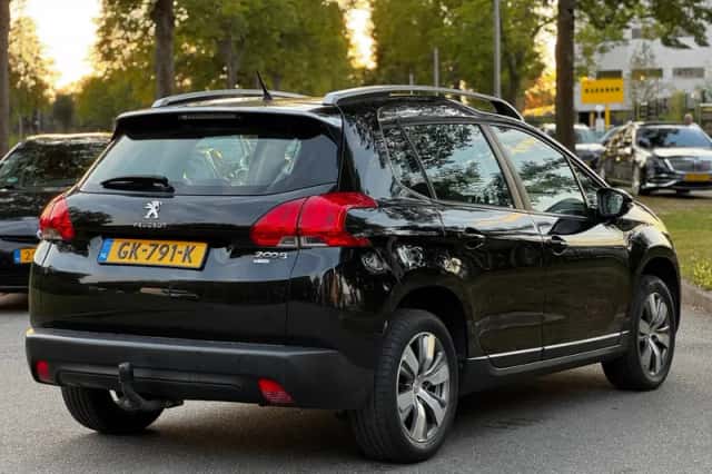 Peugeot 2008 (2015) thumbnail 6