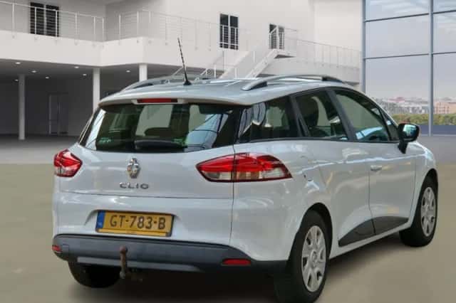 Renault Clio (2015) thumbnail 3