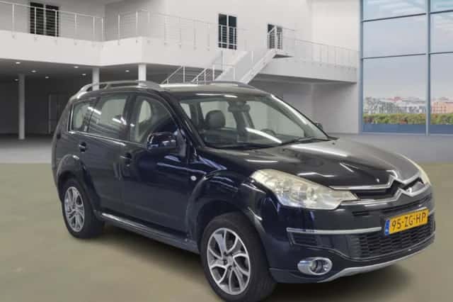 Citroën C-Crosser (2008) thumbnail 2