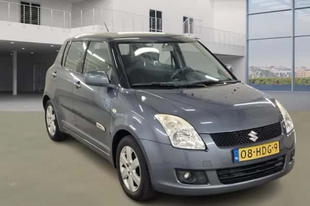 Suzuki Swift (2008) thumbnail 2