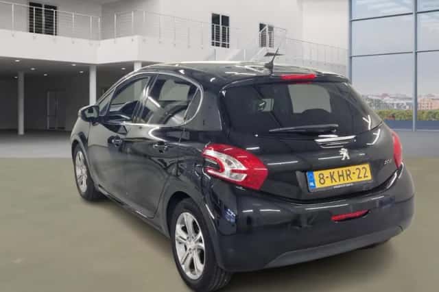 Peugeot 208 (2013) thumbnail 4