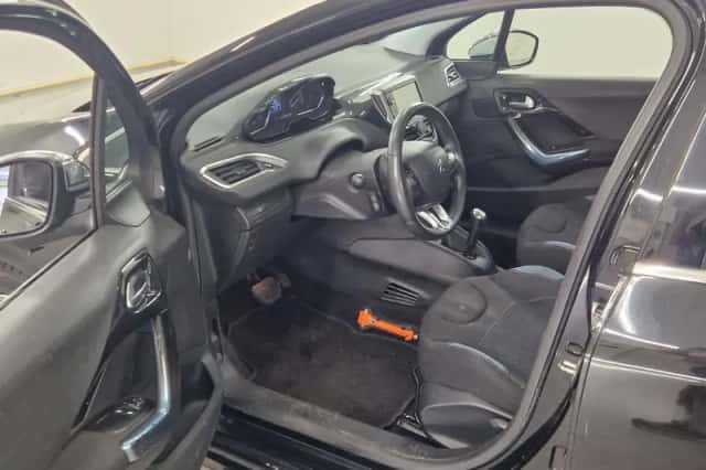 Peugeot 208 (2013) thumbnail 5