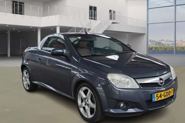 Opel Tigra TwinTop (2008) thumbnail 2