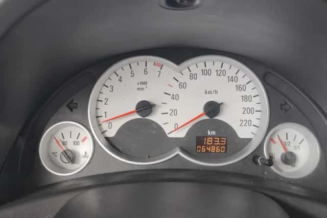 Opel Tigra TwinTop (2008) thumbnail 5