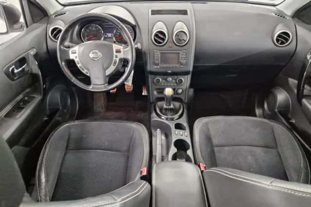 Nissan Qashqai (2013) thumbnail 6