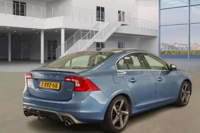 Volvo S60 (2014) thumbnail 3