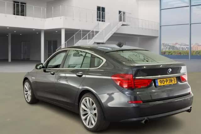 BMW 5-Serie (2011) thumbnail 4