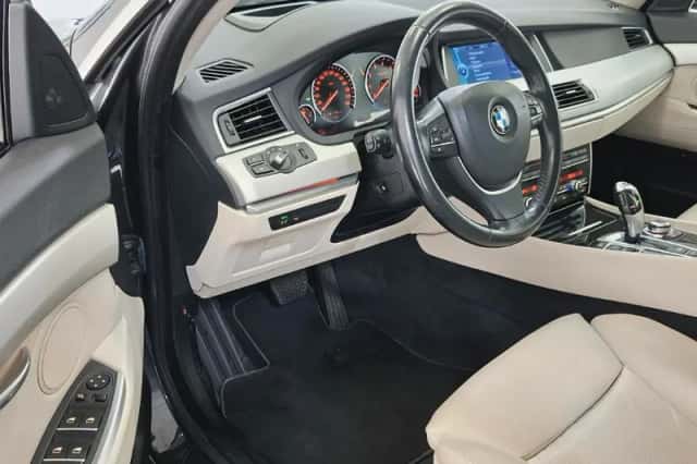BMW 5-Serie (2011) thumbnail 5