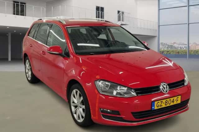 Volkswagen Golf (2015) thumbnail 2