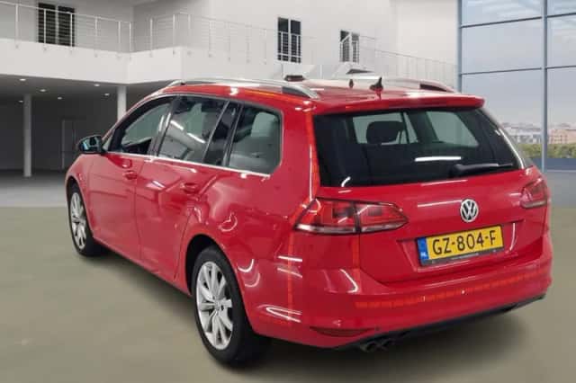 Volkswagen Golf (2015) thumbnail 4