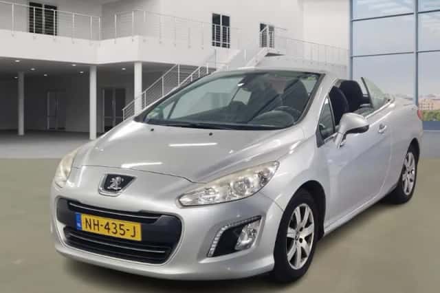 Peugeot 308 (2013) thumbnail 1