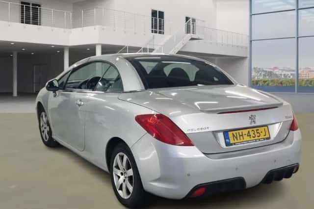 Peugeot 308 (2013) thumbnail 4