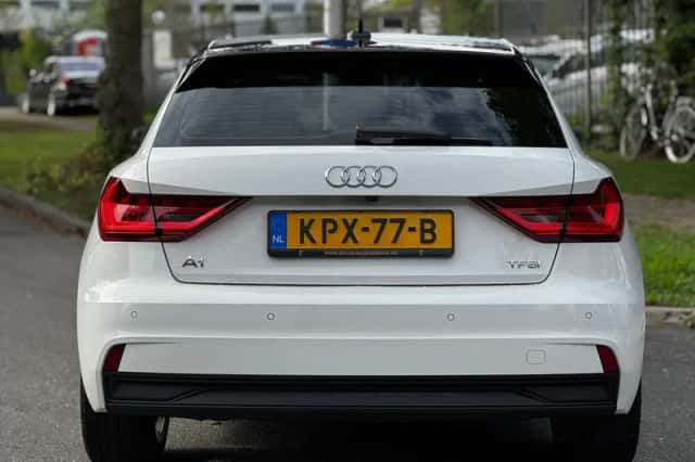 Audi A1 (2021) thumbnail 3