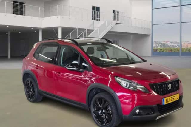 Peugeot 2008 (2017) thumbnail 2