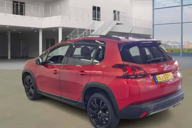 Peugeot 2008 (2017) thumbnail 4