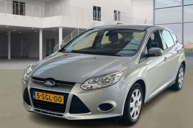 Ford Focus (2013) thumbnail 1