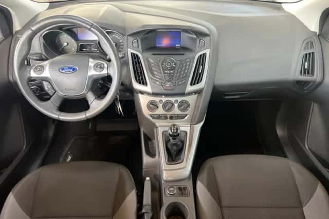 Ford Focus (2013) thumbnail 6