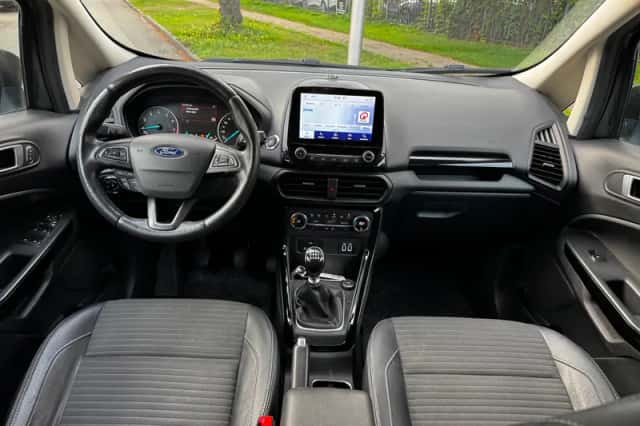 Ford EcoSport (2018) thumbnail 3