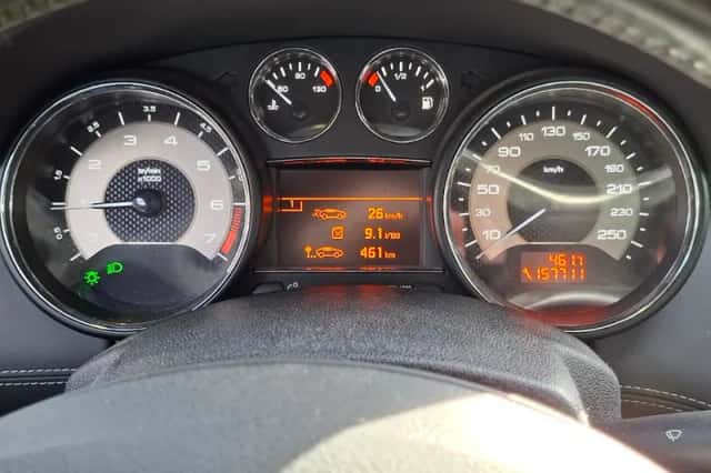 Peugeot RCZ (2011) thumbnail 5