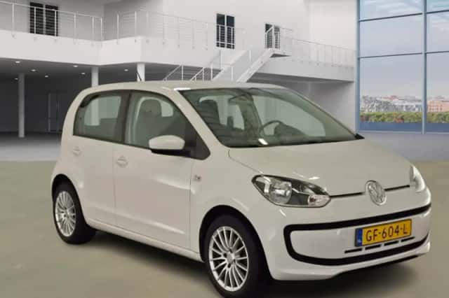 Volkswagen Up! (2015) thumbnail 2