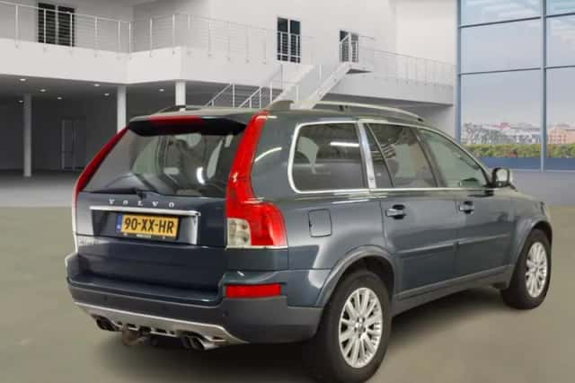 Volvo XC90 (2007) thumbnail 3