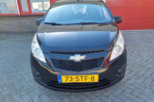 Chevrolet Spark (2011) thumbnail 2