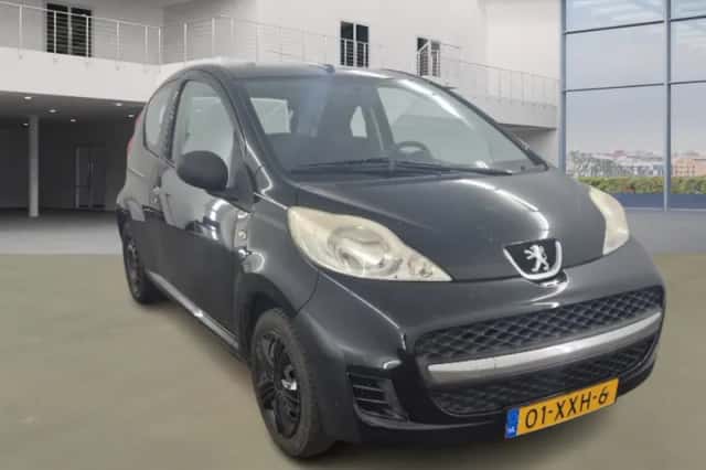 Peugeot 107 (2010) thumbnail 2