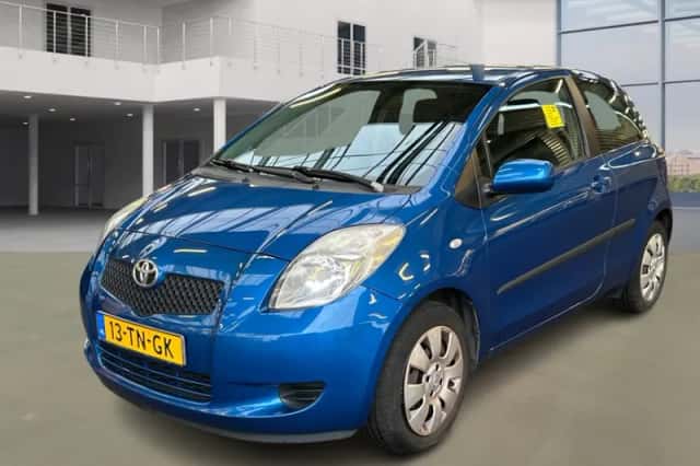 Toyota Yaris (2006) thumbnail 2