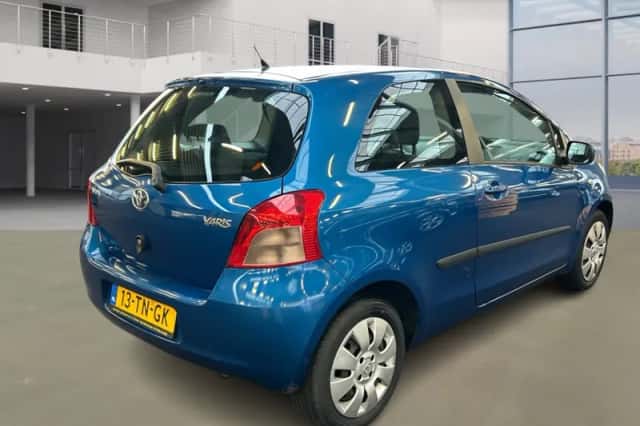 Toyota Yaris (2006) thumbnail 4