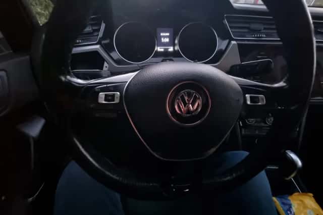 Volkswagen Touran (2017) thumbnail 5