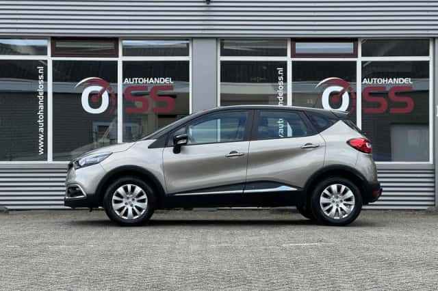 Renault Captur (2016) thumbnail 6