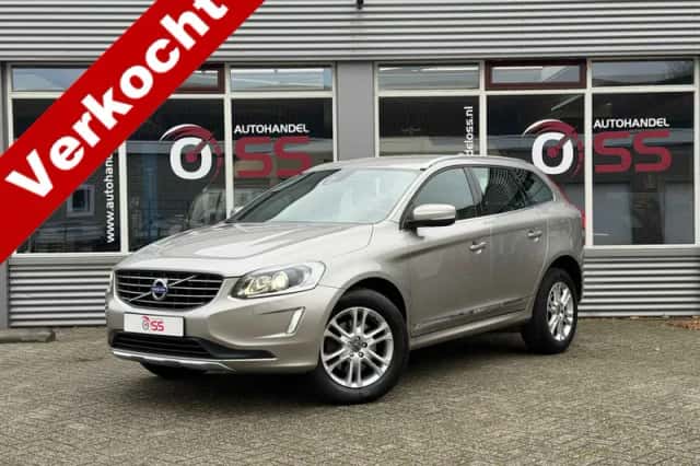 Volvo XC60 (2015) thumbnail 1