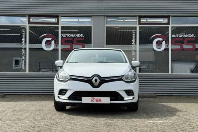 Renault Clio (2017) thumbnail 2