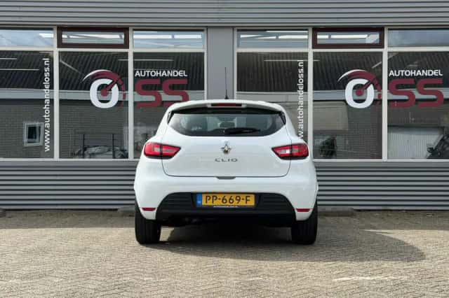 Renault Clio (2017) thumbnail 6