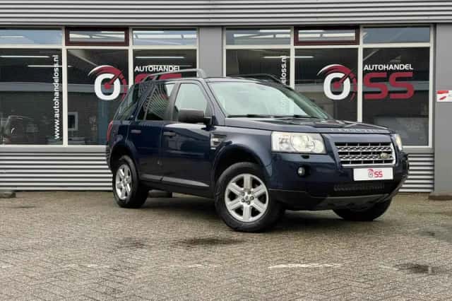 Land Rover Freelander (2009) thumbnail 3