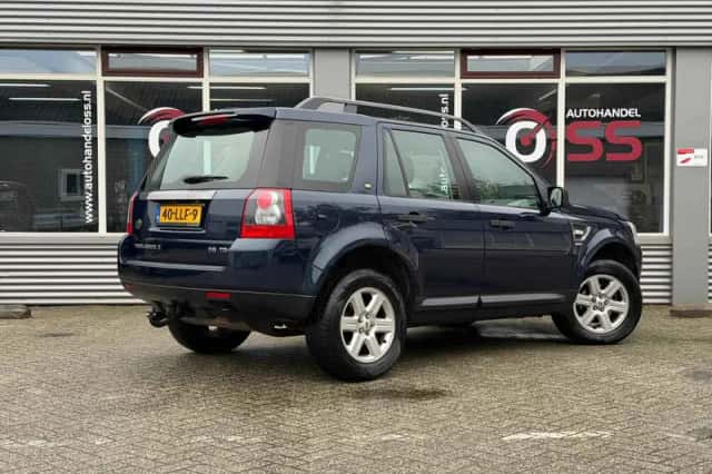 Land Rover Freelander (2009) thumbnail 4