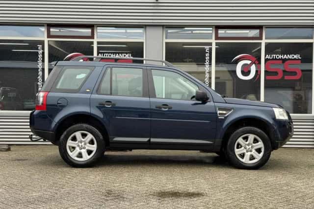 Land Rover Freelander (2009) thumbnail 5