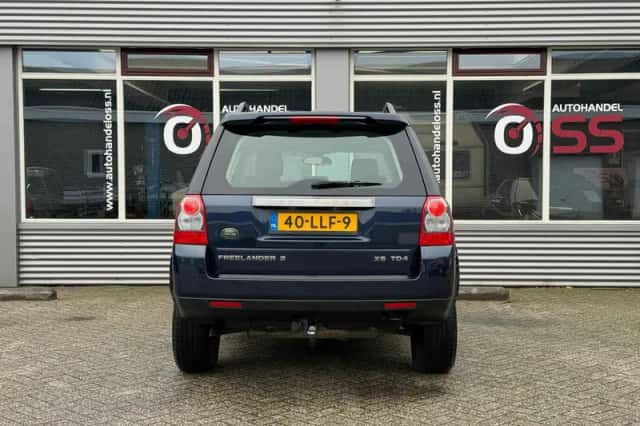 Land Rover Freelander (2009) thumbnail 6