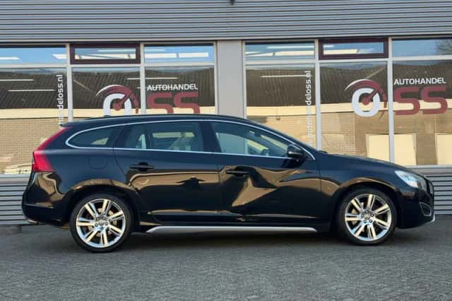 Volvo V60 (2010) thumbnail 5