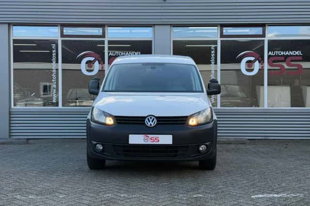 Volkswagen Caddy (2013) thumbnail 2