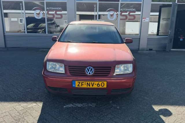 Volkswagen Bora (1999) thumbnail 2