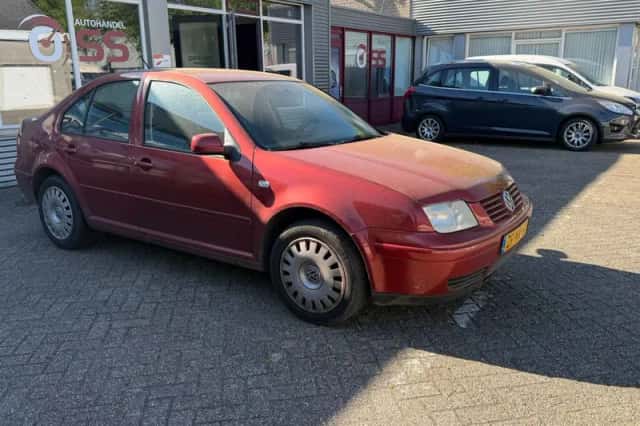 Volkswagen Bora (1999) thumbnail 3