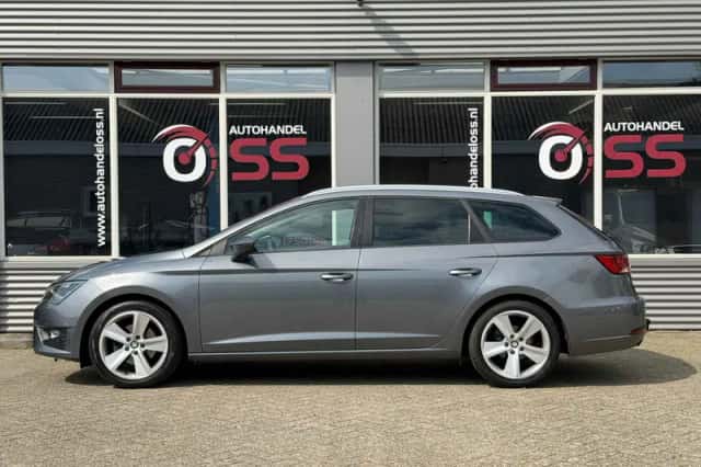 SEAT Leon (2014) thumbnail 5