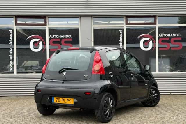 Peugeot 107 (2011) thumbnail 4