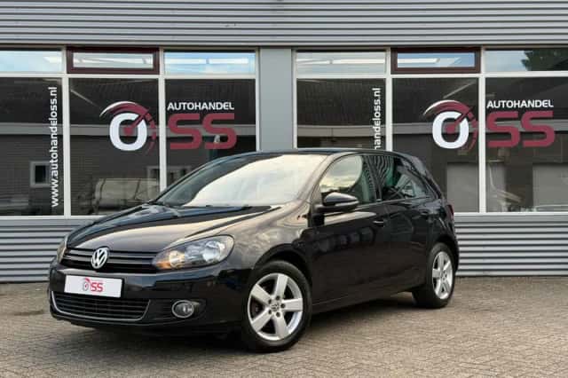 Volkswagen Golf (2012) thumbnail 1
