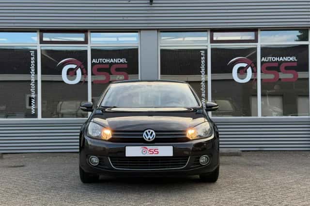 Volkswagen Golf (2012) thumbnail 3